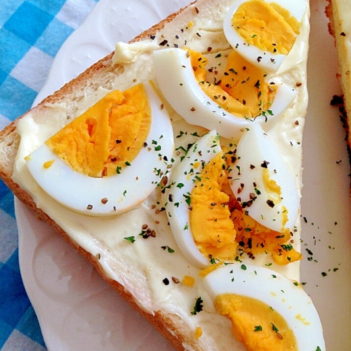クリームチーズ&ゆで卵のトースト♡